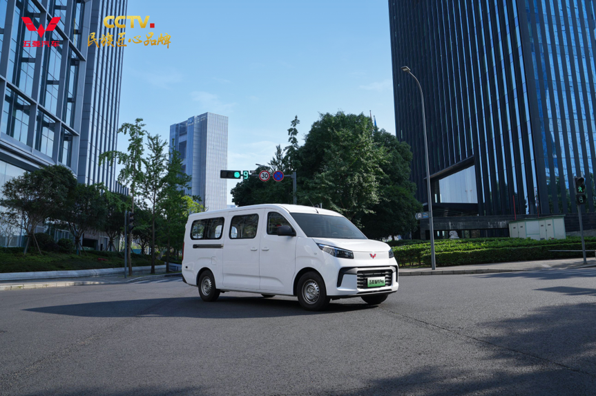 850公里续航+每公里两毛六，五菱把增程轻客的账算清了